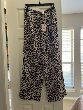 NWT- Sincerely Jules Women’s Pants-Size S (4/6)